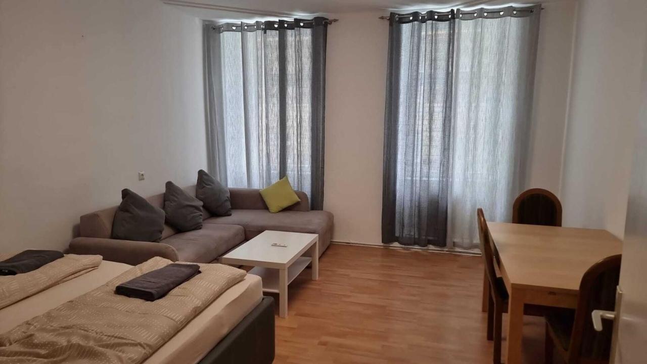 Premier Triple Mz * Wien